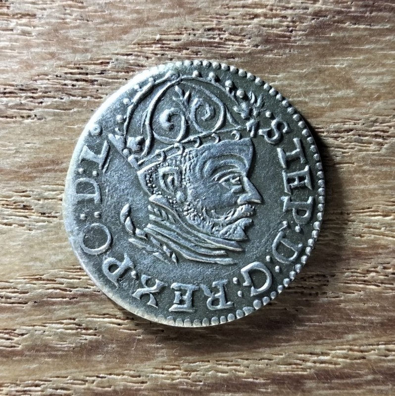 5035075600_0.jpg