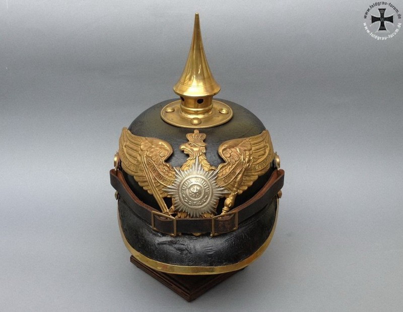 Pikelhaube Garde Mannschaften Preussen Frontansicht 1.JPG